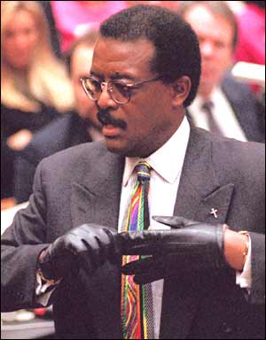 jOHNNIE-COCHRAN.jpg